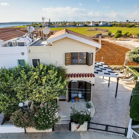 Jasmine Sirens Dom Na Cyprze